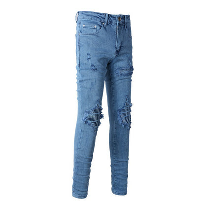 New Fashion Ripped Patch Jeans for Men, Crumpled and Won A Pair of Men's Jeans for Delivery.